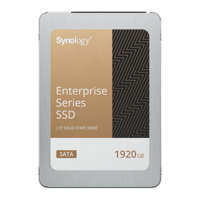SSD SATA de 2,5″ Serie Enterprise | 1920 GB | Alto Rendimiento Estable 50.000 IOPS | Resistencia Empresarial 10.000 TBW | Protección de Datos Integral | Análisis de Vida Útil | Compatibilidad con Synology DSM.