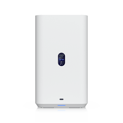 NAS Compacto de Escritorio / 2 Bahías 3.5″ SATA / Puerto 2.5 GbE / USB-C 5 Gbps / PoE++ 60 W / Pantalla LCD 1.47″