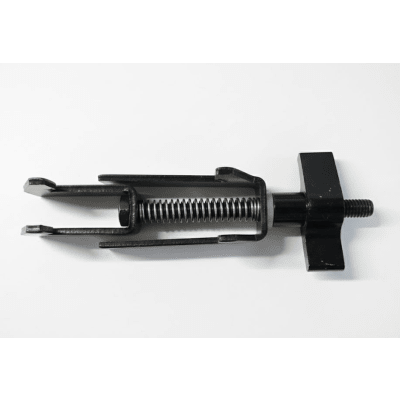Abrazadera de Unión para Tarima / Acero / 15 x 5 cm (5.9 x 2.0 in) / 200 g / Unión entre Módulos / Compatible con Sistema YS4